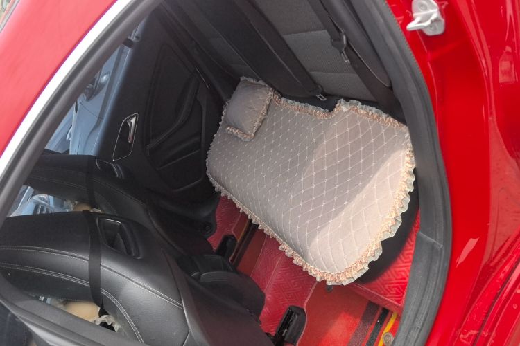 奔驰CLA 2017款 CLA 180中控内饰7001