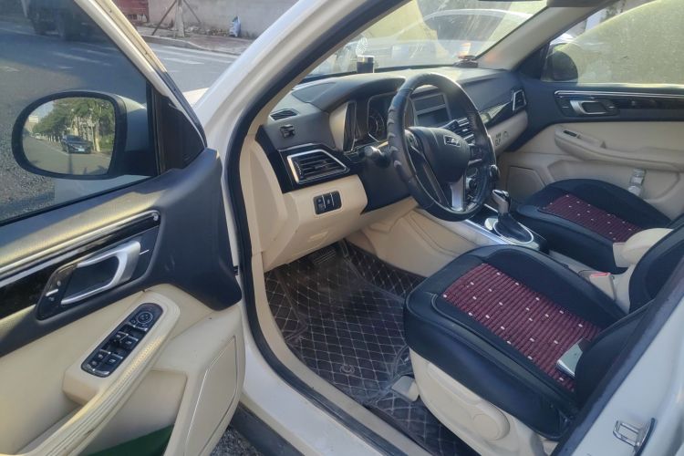 众泰 大迈X5 2017款 升级版 1.5T CVT地主型中控内饰7002