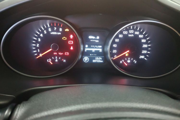 起亚 智跑 2016款 2.0L 自动两驱版GL中控内饰15