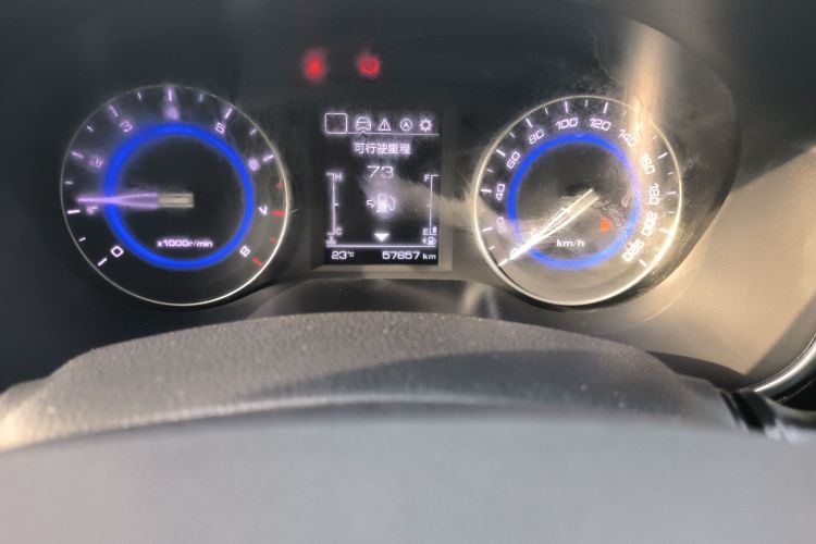 长安 逸动DT 2018款 1.6L 手动舒享型中控内饰15