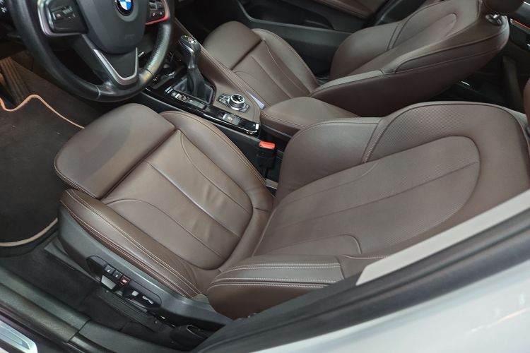 宝马X1 2016款 sDrive20Li 豪华型中控内饰7001