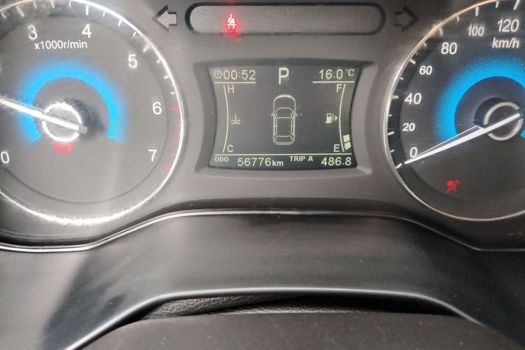 东风风光 风光580 2021款 改款 ☆星版 1.5TGDI 自动尊贵型中控内饰15