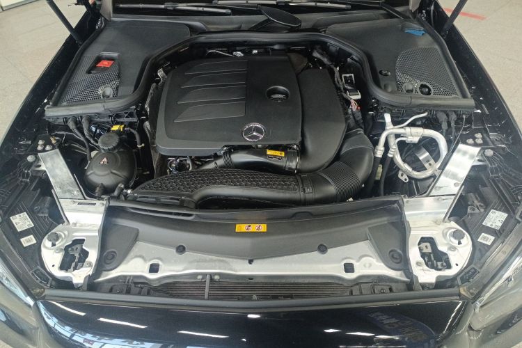 奔驰E级 2023款 E 300 L 运动时尚型局部细节24