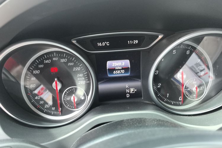 奔驰CLA 2017款 CLA 180中控内饰15