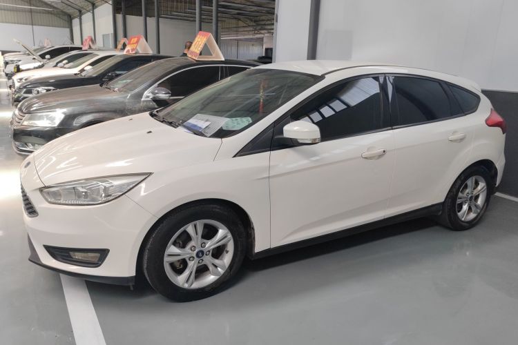 福特 福克斯 2015款 两厢 1.6L 自动舒适型车身外观6005