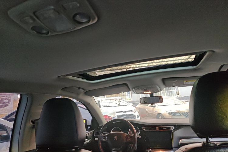 标致408 2014款 1.8L 自动豪华版局部细节22