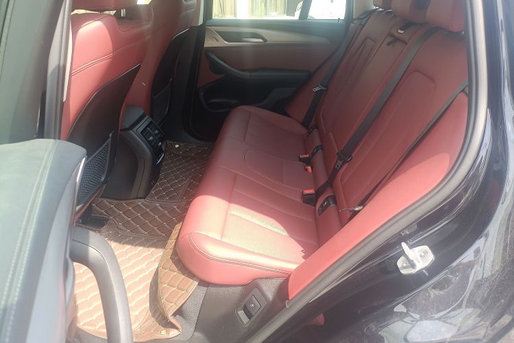 宝马X4 2022款 xDrive 25i M运动套装中控内饰7001