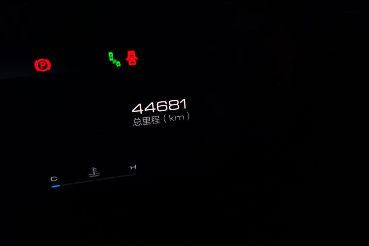 魏牌 摩卡 2021款 2.0T 两驱特浓版中控内饰15