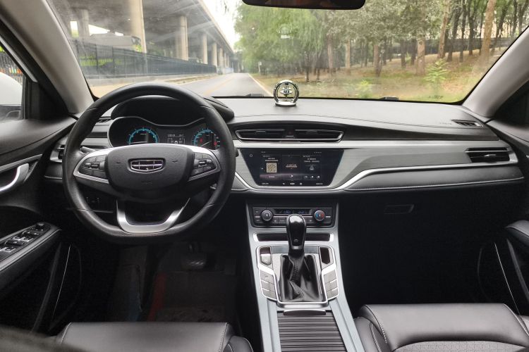 吉利汽车 帝豪 2021款 UP 1.5L CVT豪华型中控内饰7003