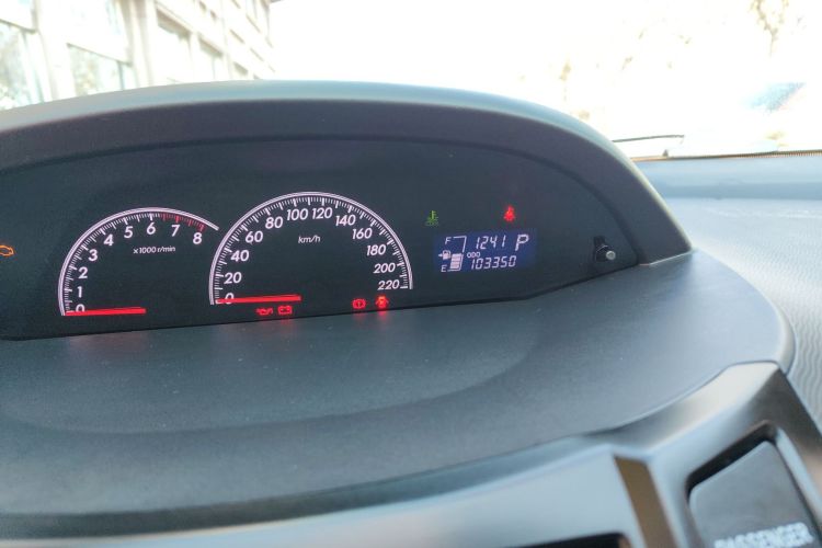 丰田 雅力士 2011款 1.6E 自动魅动版中控内饰15