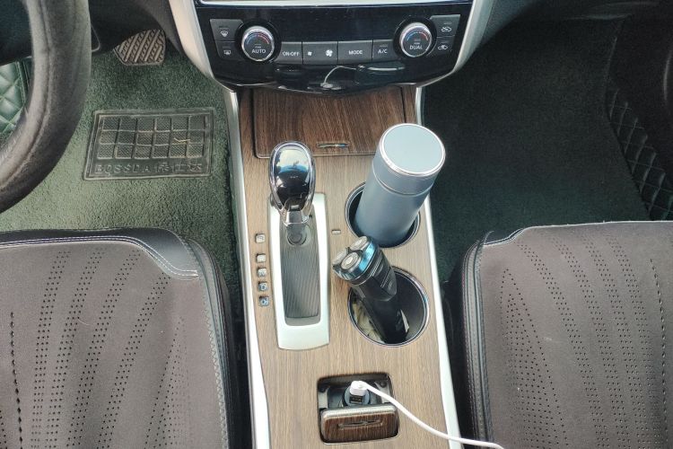 日产 天籁 2018款 2.0L XL 智进版局部细节9002