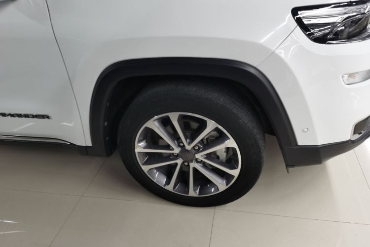 Jeep 大指挥官 2018款 2.0T 四驱悦享版 国V车身外观6005