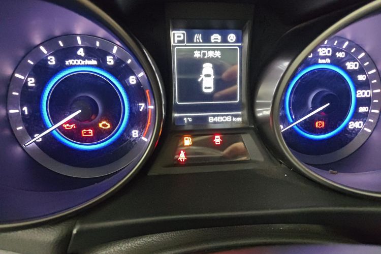 长安 逸动 2016款 XT 1.6L 自动俊酷型中控内饰15