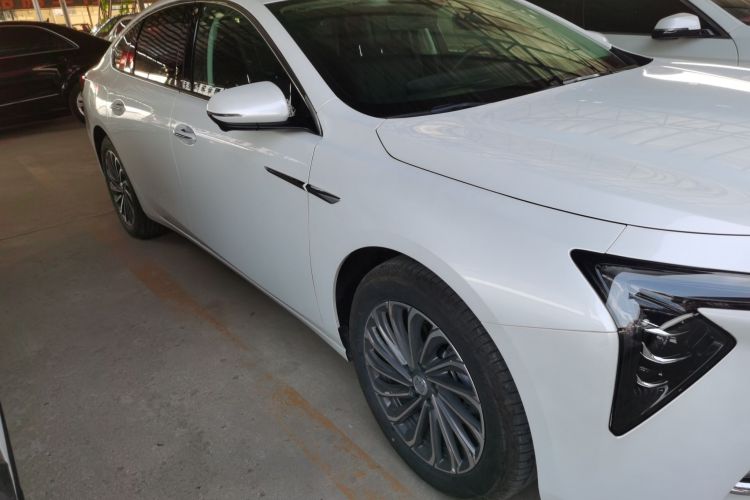 别克 君越 2023款 28T 越尊版车身外观6002