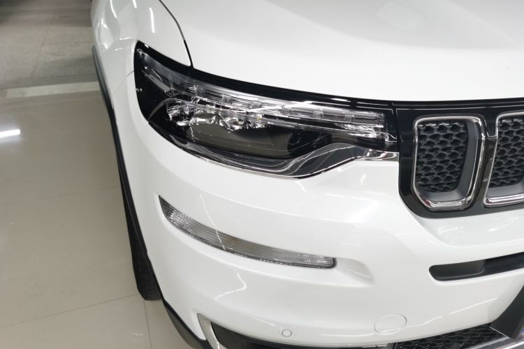 Jeep 大指挥官 2018款 2.0T 四驱悦享版 国V车身外观6002