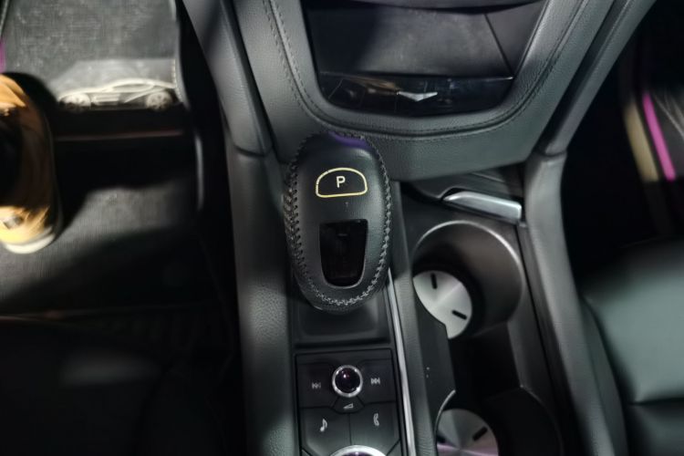 凯迪拉克XT5 2021款 28T 豪华型中控内饰7003