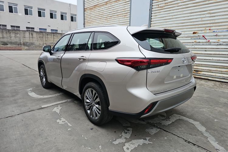 丰田 汉兰达 2024款 2.5L智能电混双擎两驱豪华版 7座车身外观6007