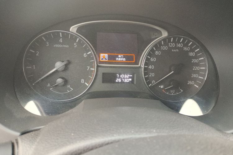 日产 天籁 2018款 2.0L XL 智进版中控内饰15