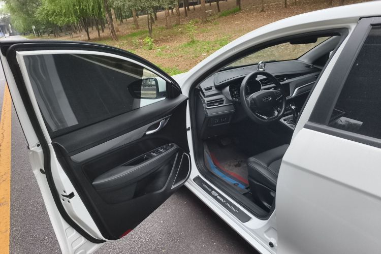 吉利汽车 帝豪 2021款 UP 1.5L CVT豪华型中控内饰7002