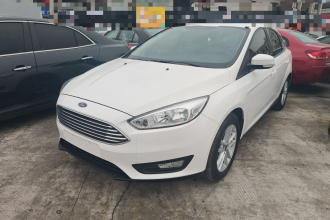 福特 福克斯 2017款 三厢 1.6L 自动风尚型智行版