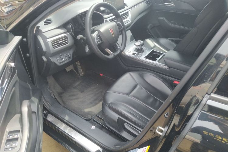 红旗H5 2022款 经典款 改款 1.5T DCT旗韵版中控内饰7002