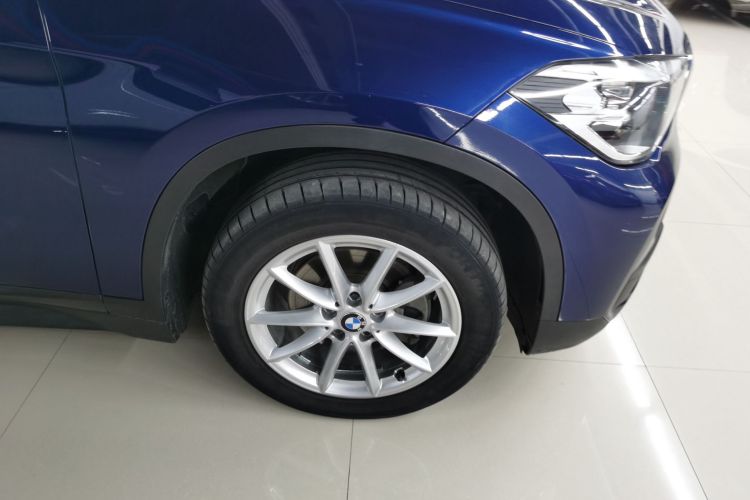 宝马X1 2019款 sDrive18Li 时尚型车身外观6004