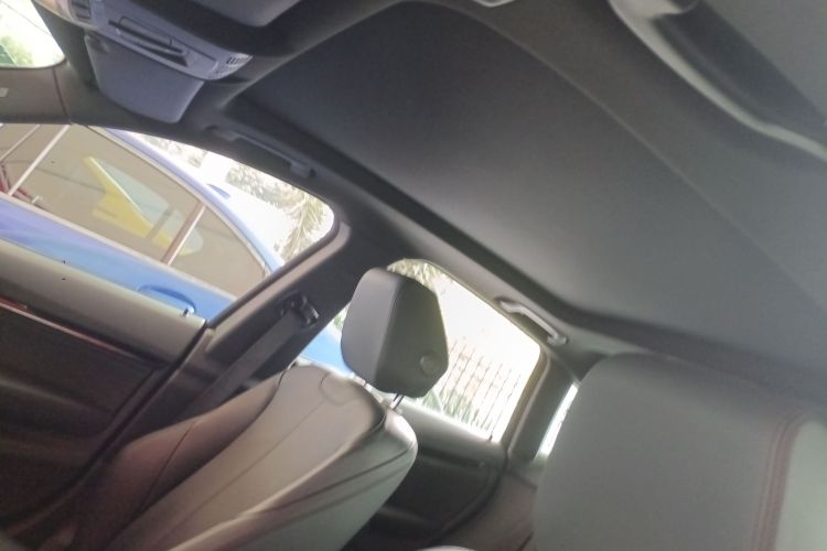 宝马3系GT 2013款 328i 风尚设计套装中控内饰7005