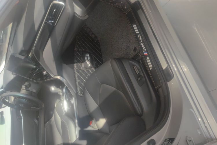 丰田 凯美瑞 2021款 2.5G 豪华版中控内饰7003