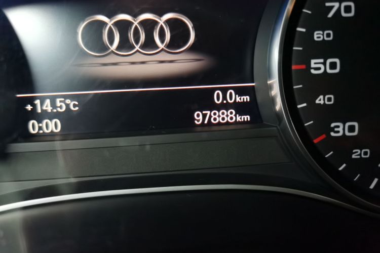 奥迪A6L 2016款 TFSI 技术型中控内饰15