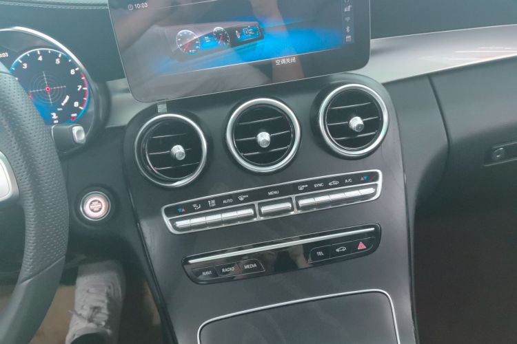 奔驰C级 2020款 C 200 L 时尚型运动版局部细节18