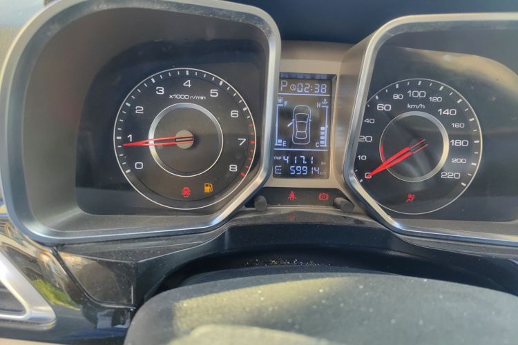 众泰 大迈X5 2017款 升级版 1.5T CVT地主型中控内饰15