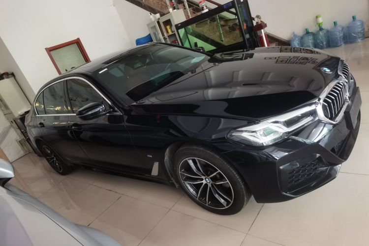 宝马5系 2021款 改款 525Li 豪华套装车身外观6002