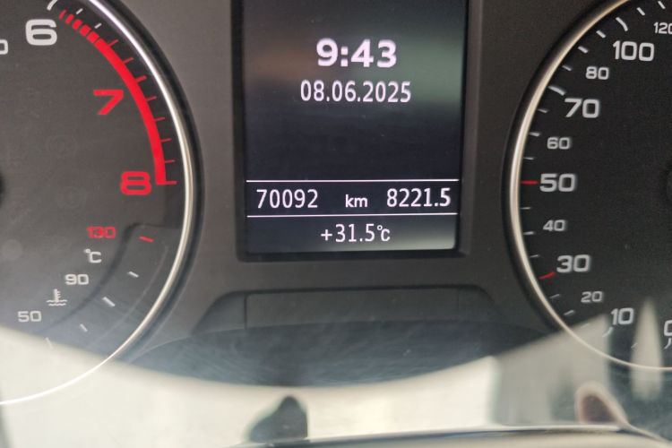 奥迪A3 2018款 30周年年型 Limousine 35 TFSI 时尚型中控内饰15