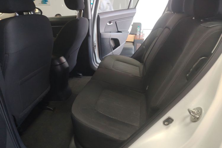 起亚 智跑 2016款 2.0L 自动两驱版GL中控内饰7001