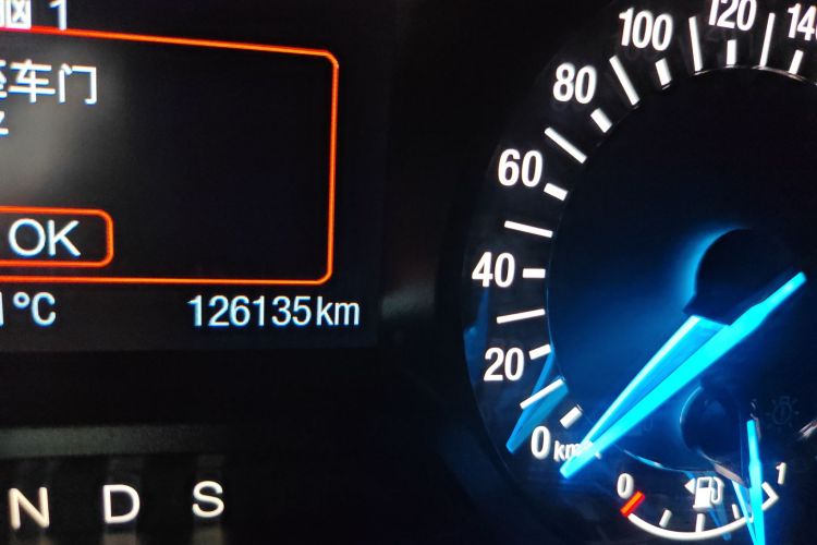 福特 蒙迪欧 2013款 1.5L GTDi180时尚型中控内饰15