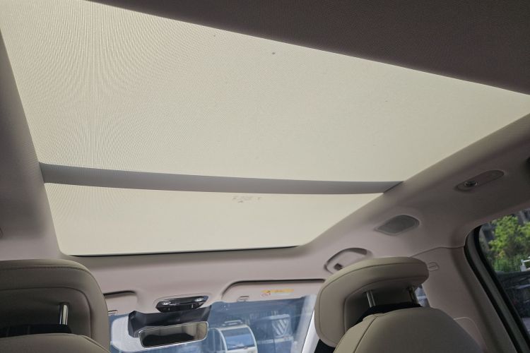 哪吒汽车 哪吒L 2024款 增程 310 闪充PRO版中控内饰7005