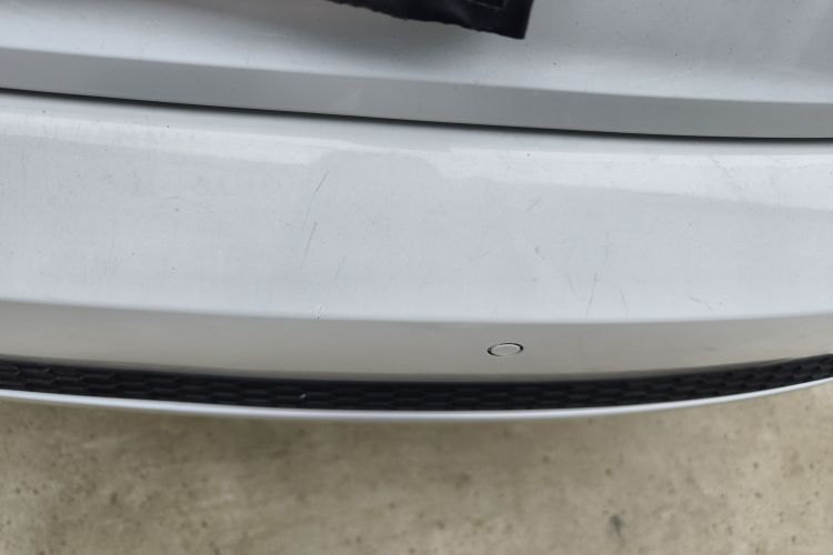 奥迪A4L 2018款 30周年年型 30 TFSI 进取型局部细节9005