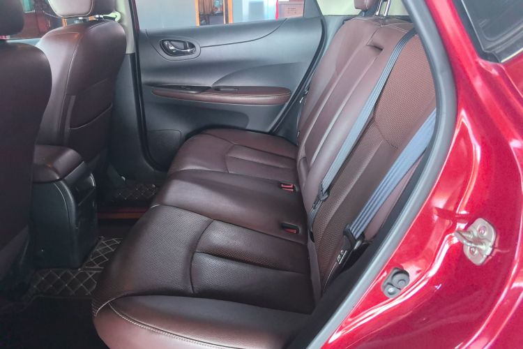 日产 骐达TIIDA 2014款 1.6L CVT酷咖版中控内饰7001