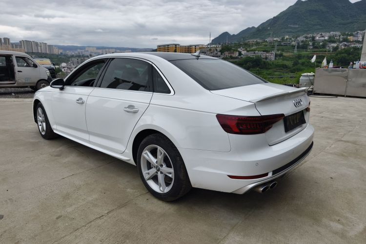 奥迪A4L 2018款 30周年年型 30 TFSI 进取型车身外观6003