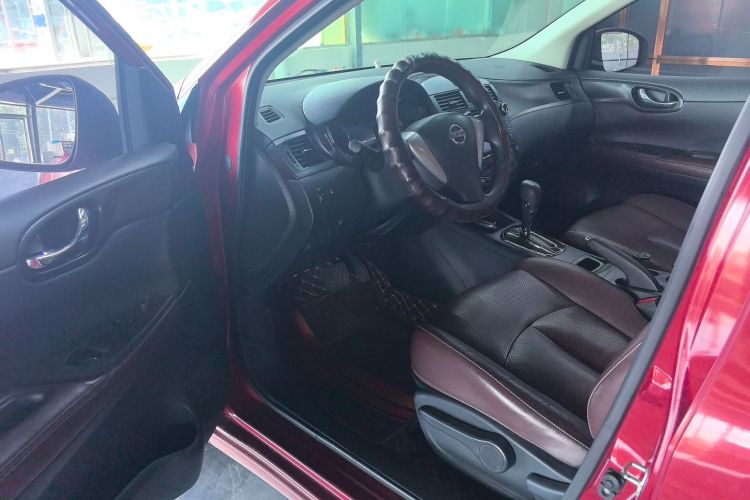 日产 骐达TIIDA 2014款 1.6L CVT酷咖版中控内饰7002