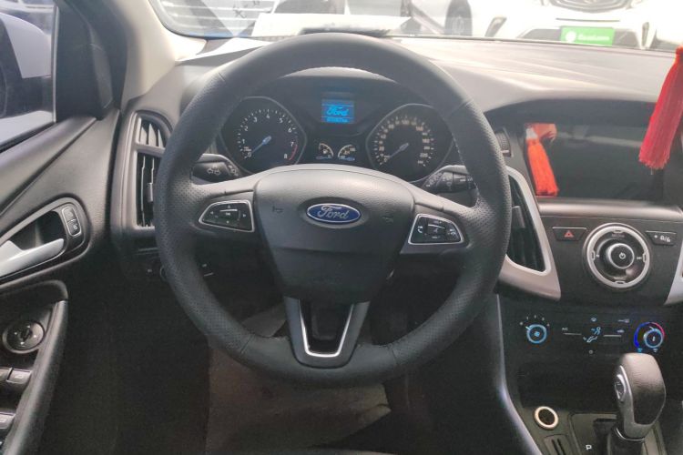 福特 福克斯 2015款 两厢 1.6L 自动舒适型局部细节13