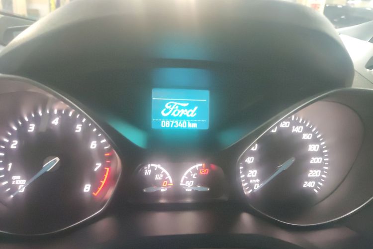 福特 翼虎 2015款 1.5L GTDi 两驱风尚型中控内饰15