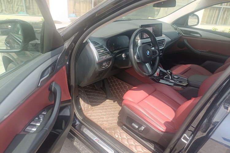 宝马X4 2022款 xDrive 25i M运动套装中控内饰7002