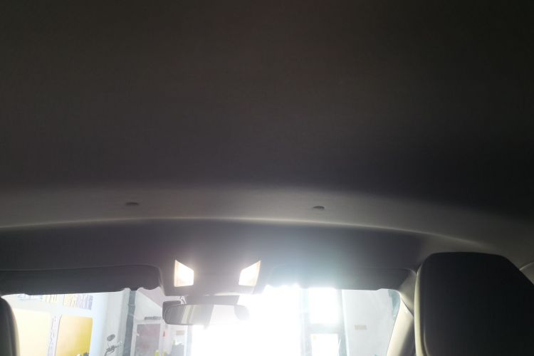 丰田 威兰达 2024款 2.0L CVT两驱领先版局部细节22