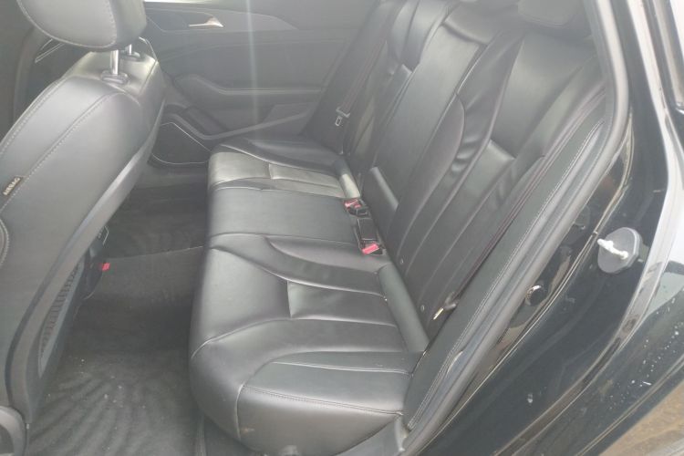 红旗H5 2022款 经典款 改款 1.5T DCT旗韵版中控内饰7001