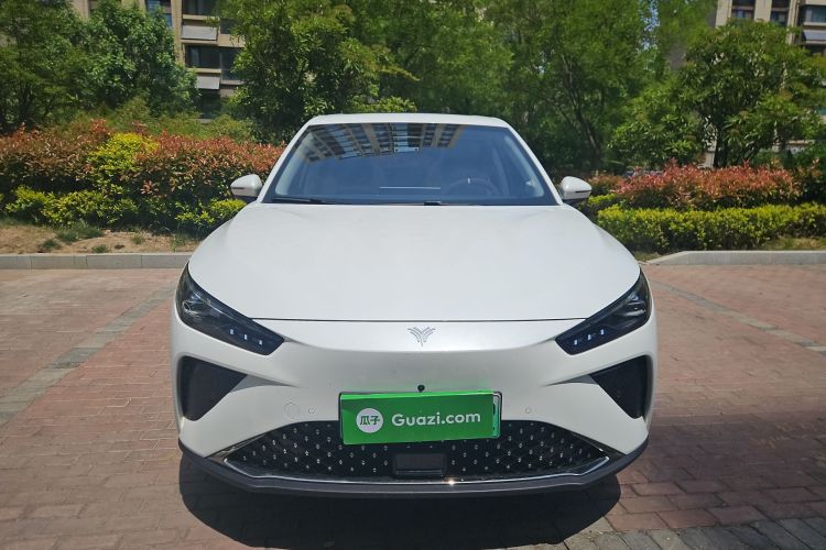 哪吒汽车 哪吒L 2024款 增程 310 闪充PRO版车身外观6001