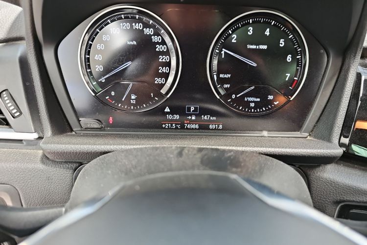 宝马2系旅行车 2019款 218i 领先型中控内饰15