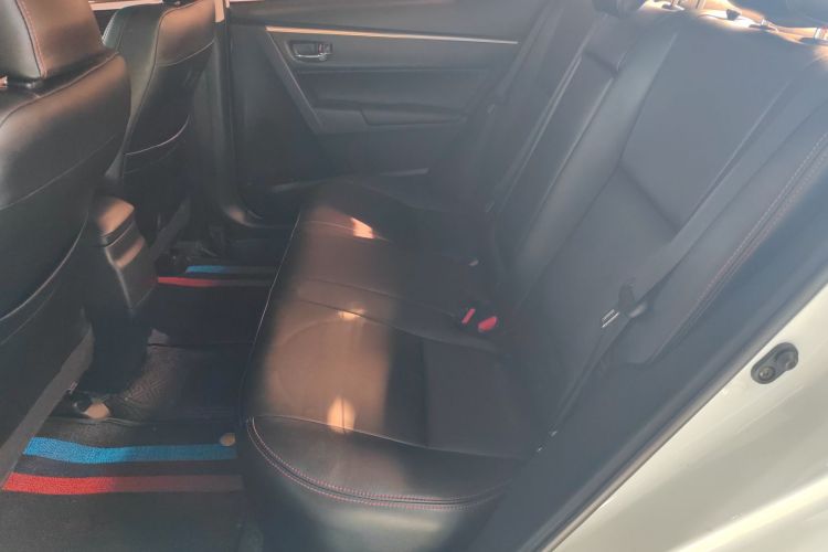 丰田 雷凌 2017款 改款 185T CVT精英版 国V中控内饰7001