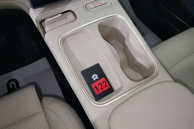 蔚来ES6 2024款 75kWh中控内饰11