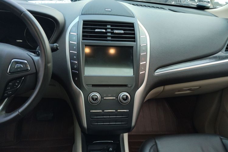 林肯MKC 2017款 2.0T 四驱尊雅版局部细节16